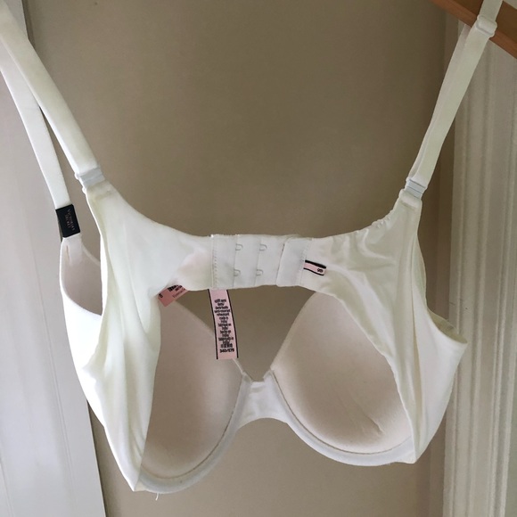 NWT Victoria’s Secret Bra 34D - Picture 2 of 4